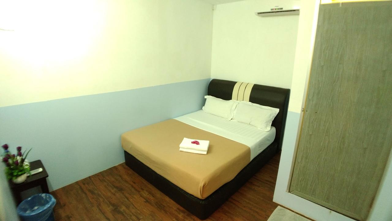 Apple 1 Hotel Budget Gelugor Esterno foto