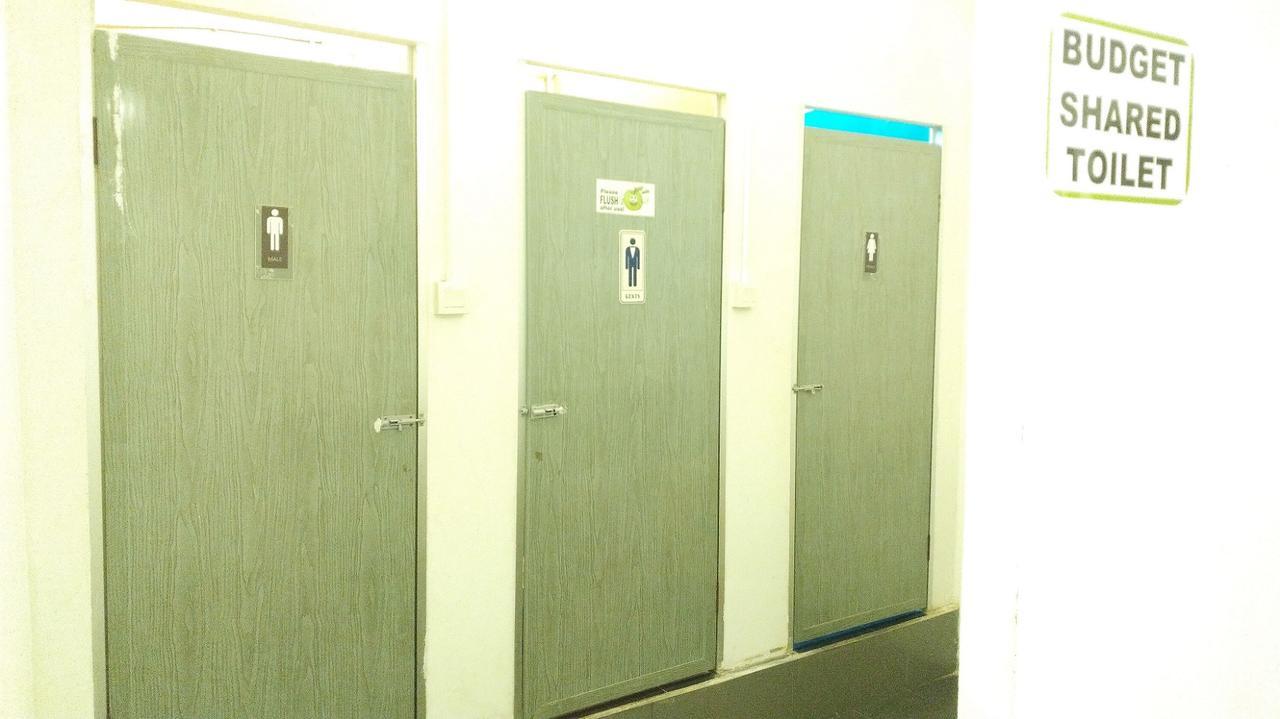 Apple 1 Hotel Budget Gelugor Esterno foto