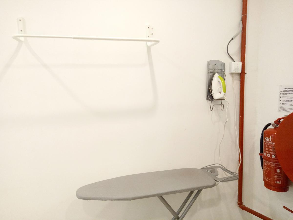 Apple 1 Hotel Budget Gelugor Esterno foto