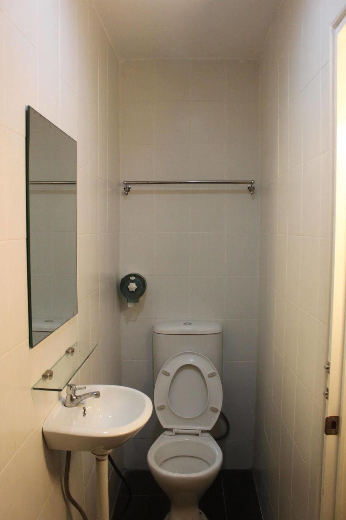 Apple 1 Hotel Budget Gelugor Esterno foto